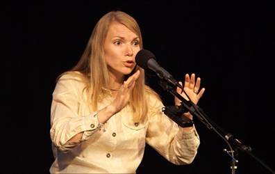 Photo of Holly Robison, storyteller.