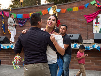 Couple dancing at El Grito