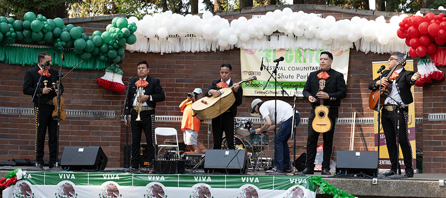 Band on stage at El Grito